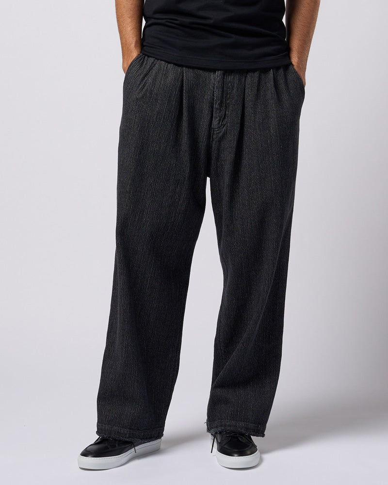 2-tuck wide trousers