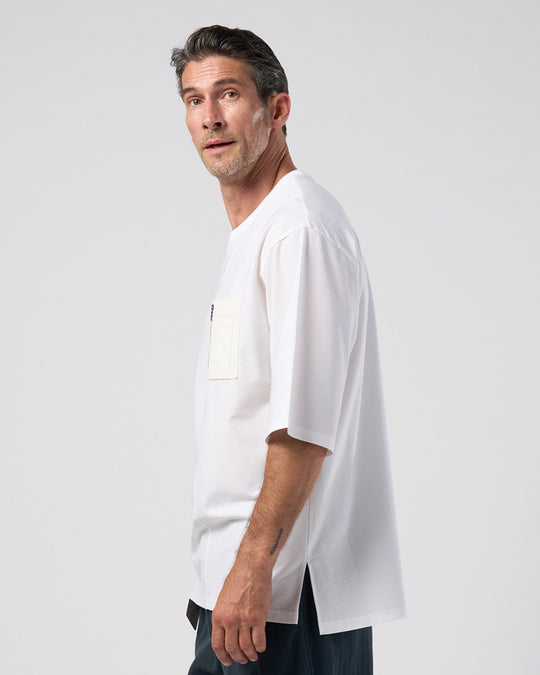 contrast pocket pull-over