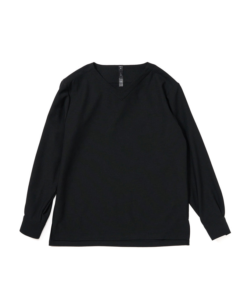 boat V-neck pullover shirt