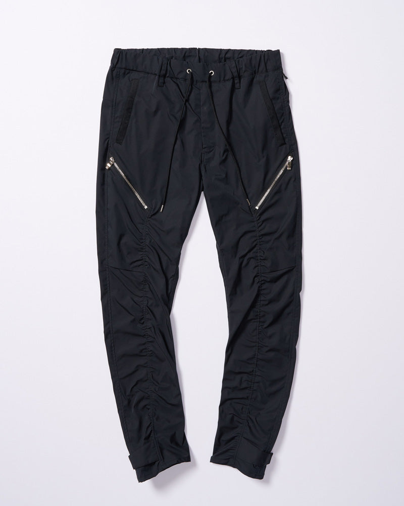 puckering banana teck pants