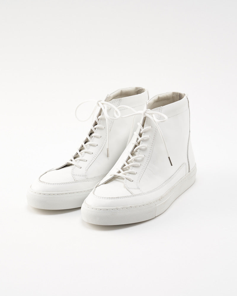 back zip sneaker